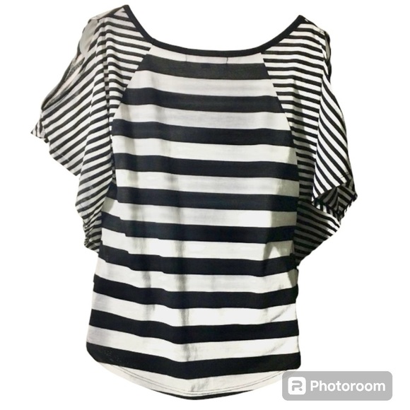 ALMOST FAMOUS TOP - Picture 2 of 7